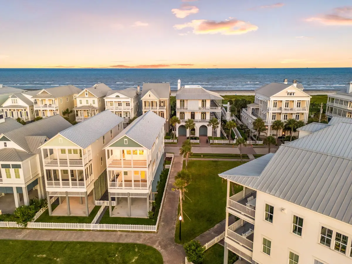 2602 E Seaside Drive, Galveston, TX 77550 - Image #1
