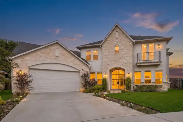8002 N Circle Drive, Houston, TX 77071