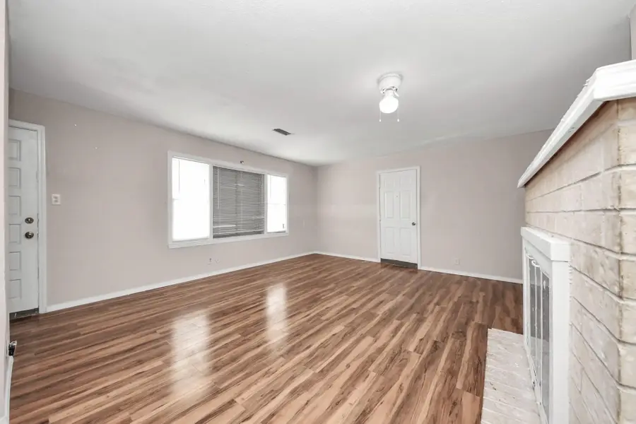 6204 Highway 6, Hitchcock, TX 77563 - #3