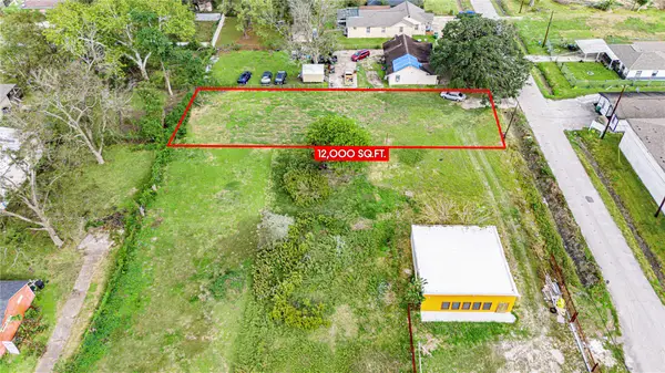 00 Wayne Street, Houston, TX 77026