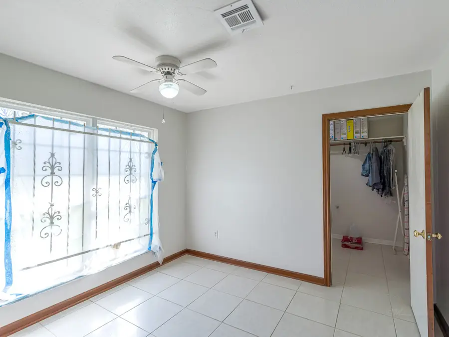 5503 Braesvalley Dr, Houston, TX 77096 - Image #2