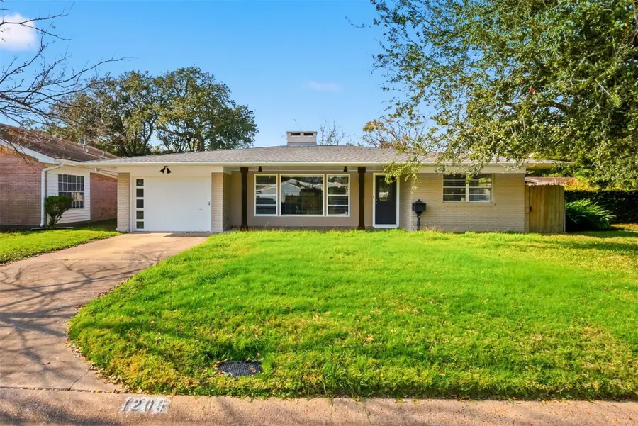 1205 Marine Drive, Galveston, TX 77550 - Image #3