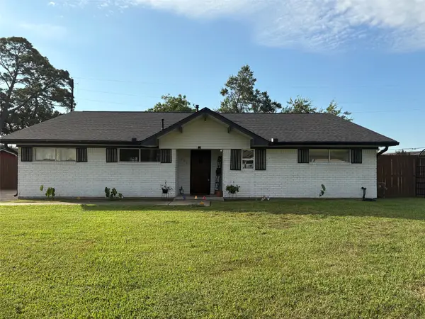 211 Staples Drive, Baytown, TX 77523