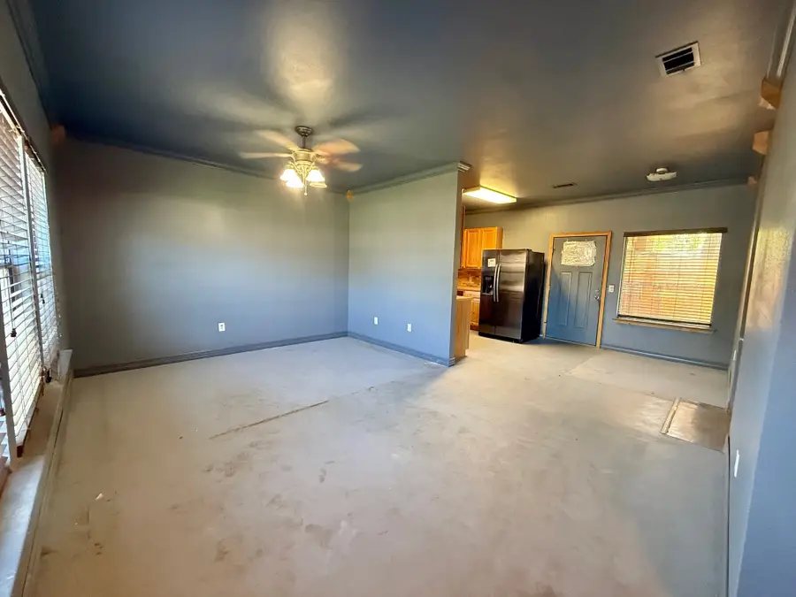 6310 25th Street, Groves, TX 77619 - Image #3