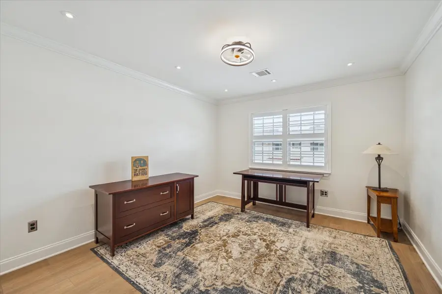 5857 Valley Forge Drive #110, Houston, TX 77057 - Image #3