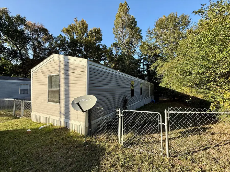 649 Ponderosa Drive, Onalaska, TX 77360 - Image #2