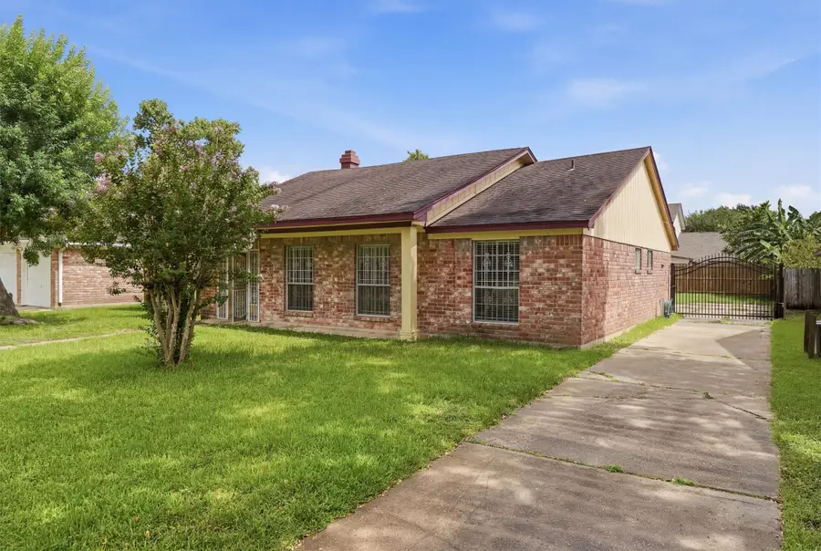 12126 Pine Knoll Dr Drive, Houston, TX 77099 - #3