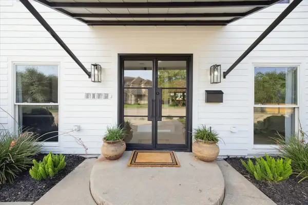 4148 Bissonnet Street, West University Place, TX 77005