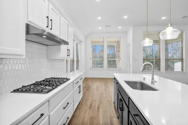 256 Sky Top Drive, Montgomery, TX 77316