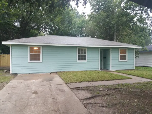 5234 Ripplebrook Drive, Houston, TX 77045