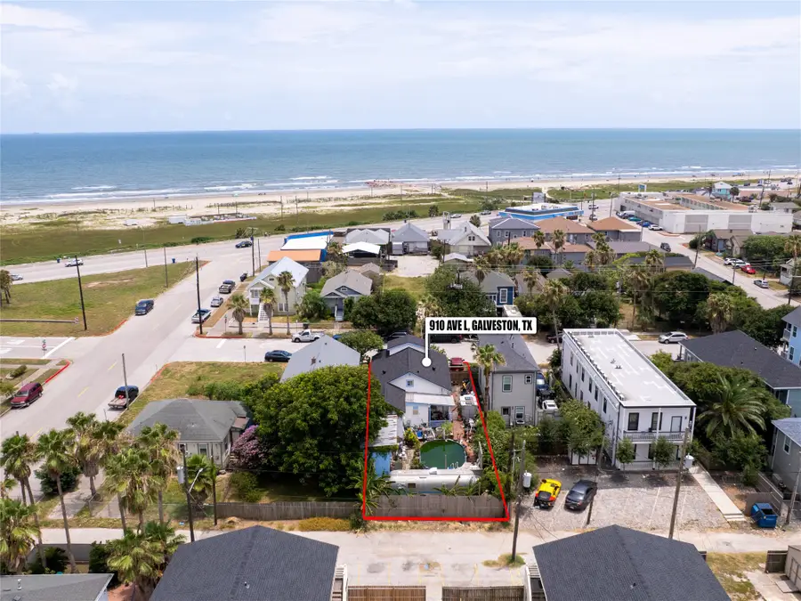 910 Avenue L, Galveston, TX 77550 - #3