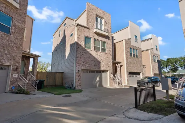9406 Glenfield Court, Houston, TX 77096