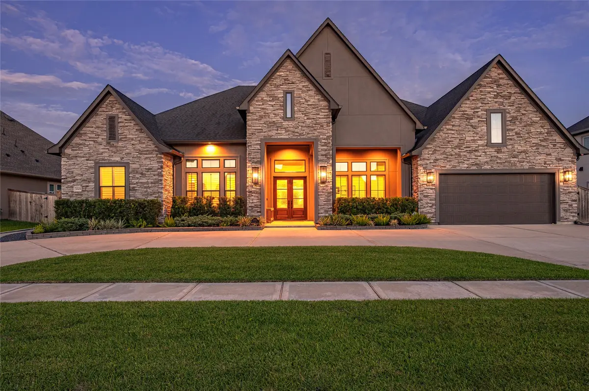 2005 Yellowstone Trail, Friendswood, TX 77546 - #1