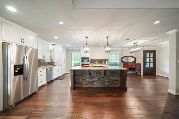 143 Linnwood Drive, New Caney, TX 77357