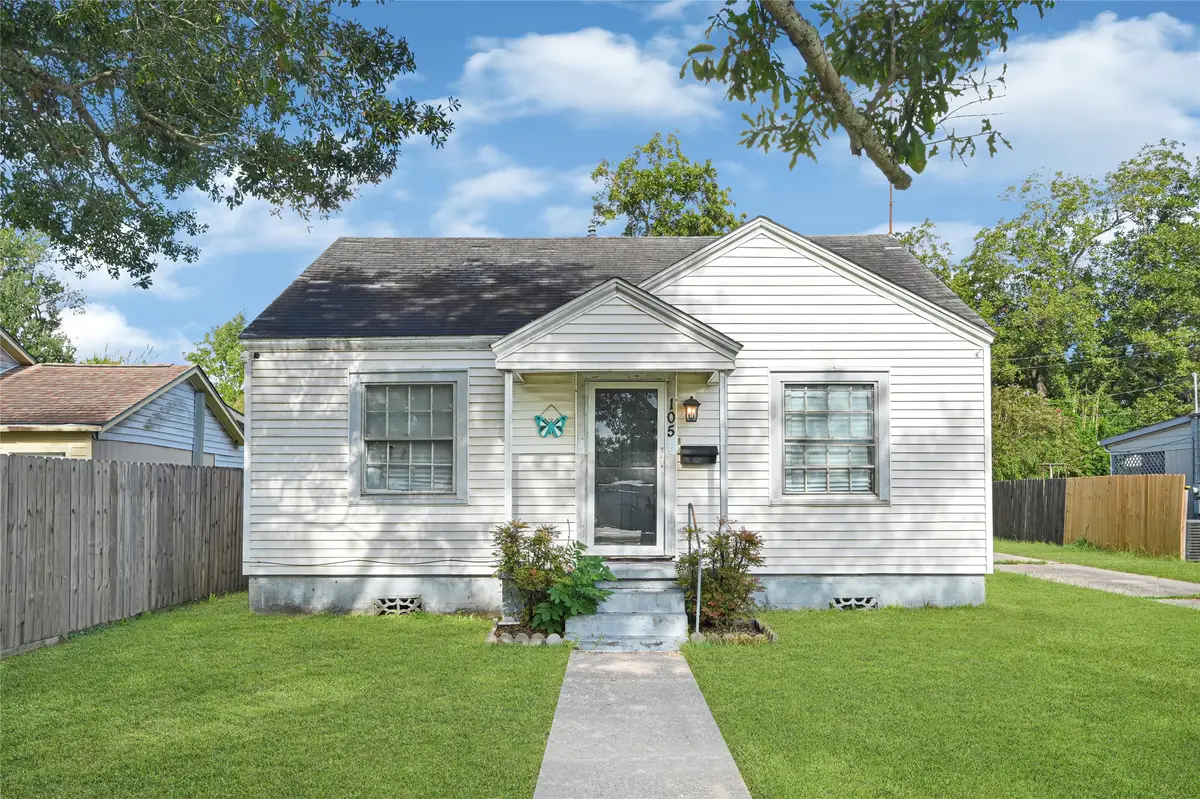 105 Highway Boulevard, Baytown, TX 77520 - #1
