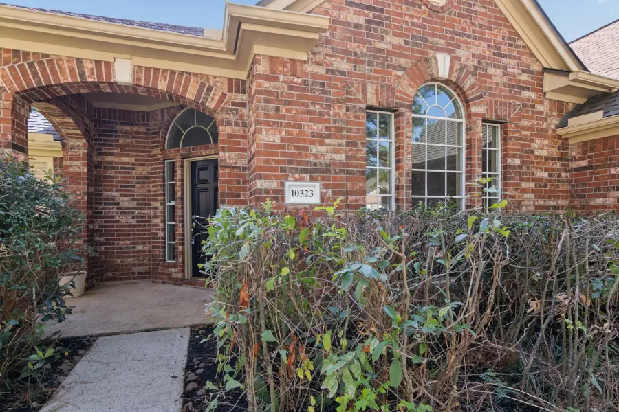 10323 Erskine Court, Houston, TX 77070 - Image #3