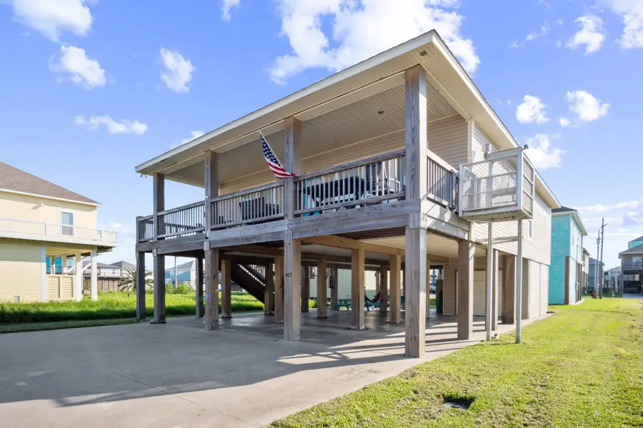 957 Fisherman Drive S, Crystal Beach, TX 77650 - #2