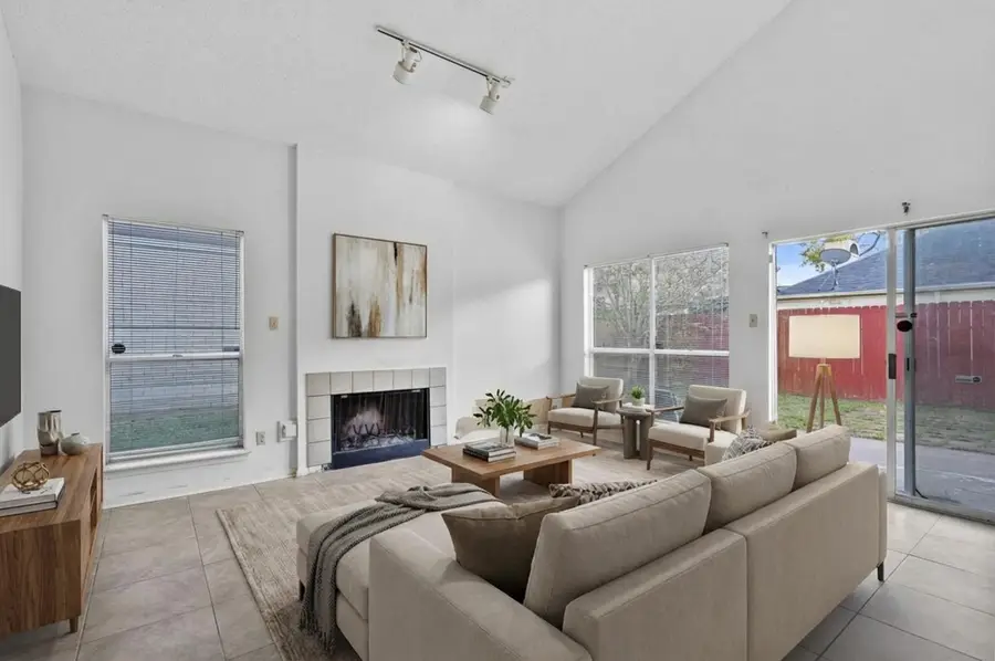 8239 Twin Tree Lane, Houston, TX 77071 - Image #2