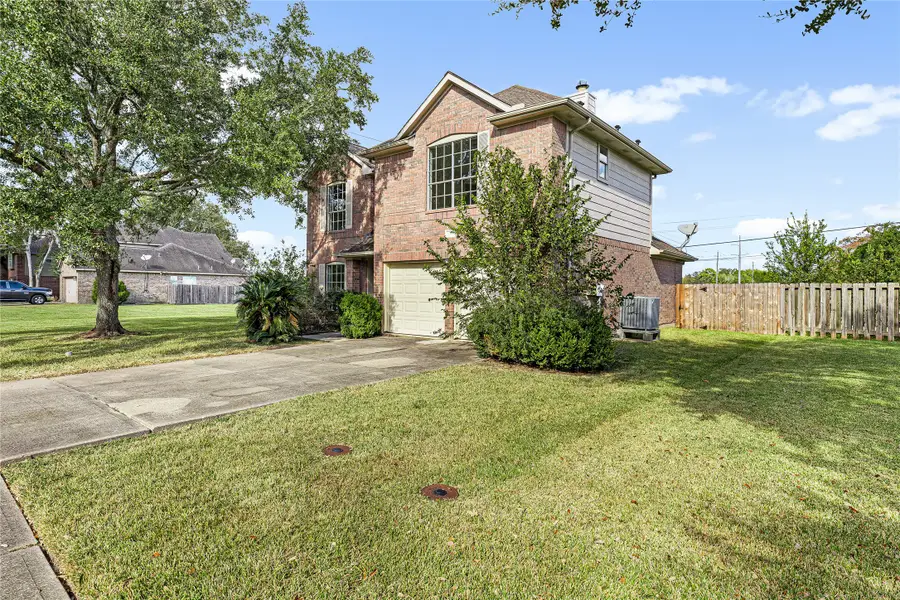 1310 Deer Ridge Drive, League City, TX 77573 - Image #2