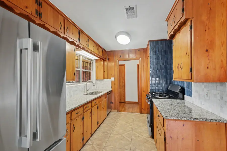 1803 Sea Queen Court, Houston, TX 77008 - #2