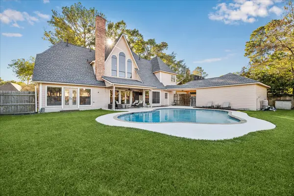 5115 Gladehill Drive, Kingwood, TX 77345