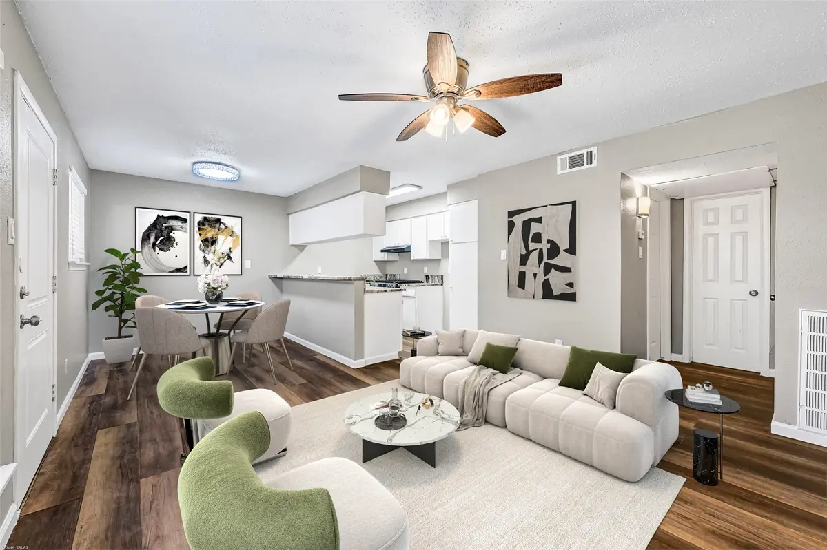 1529 Wirt Road #19, Houston, TX 77055 - Image #1