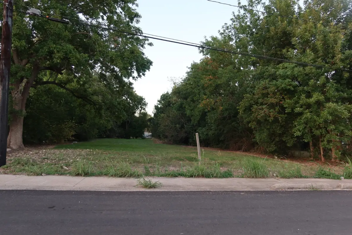 5115 Mallow Street, Houston, TX 77033 - Image #1