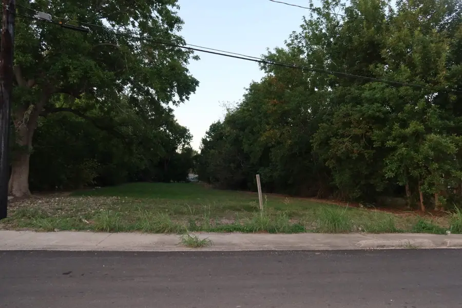 5115 Mallow Street, Houston, TX 77033 - Image #2