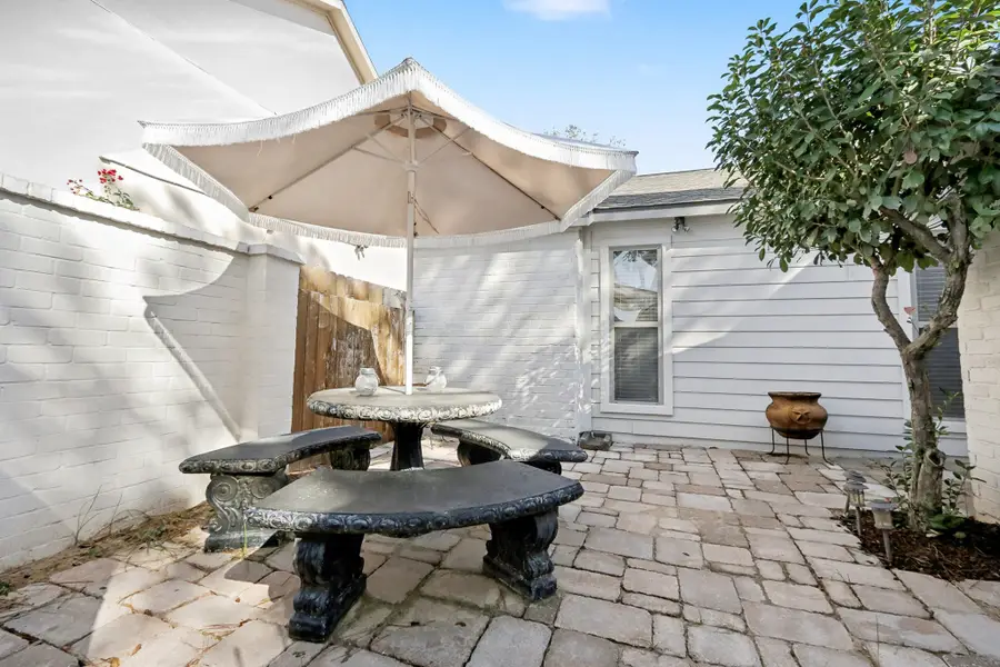 3407 South Briar Knoll Drive, Houston, TX 77082 - Image #3