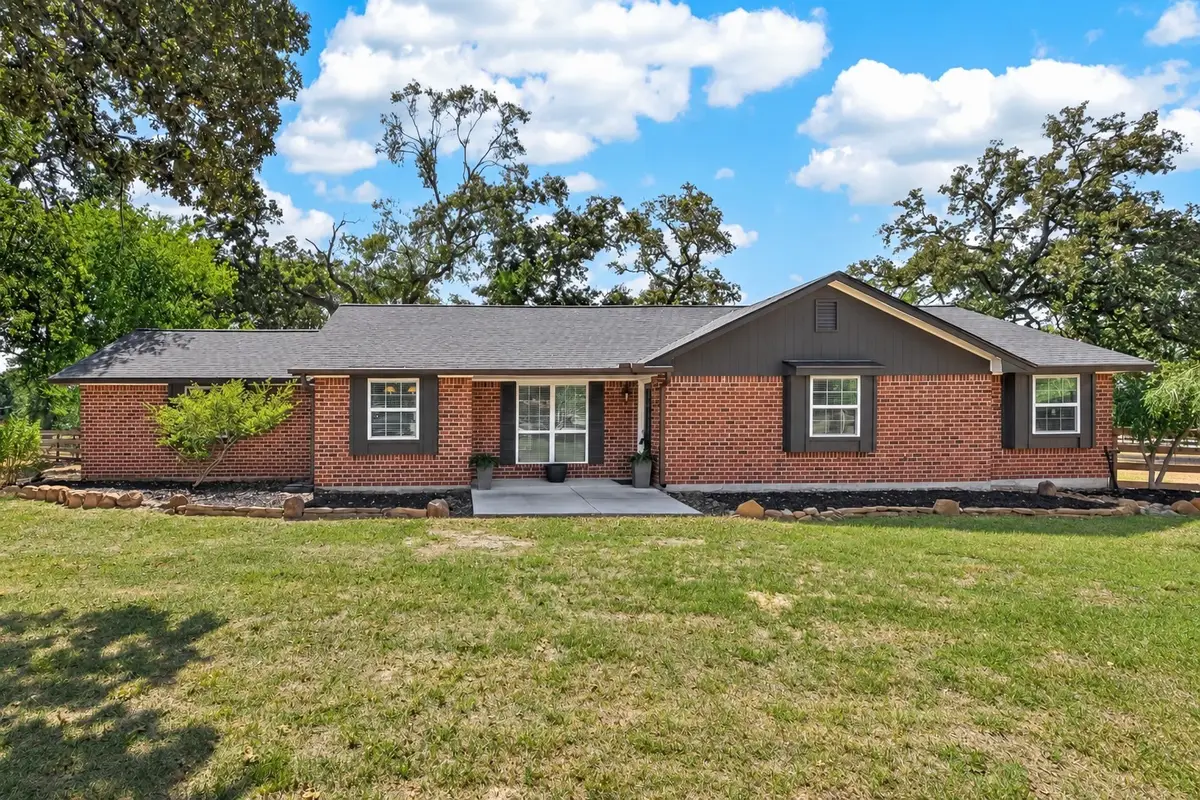 8 Riverwood Lane, Hempstead, TX 77445 - #1