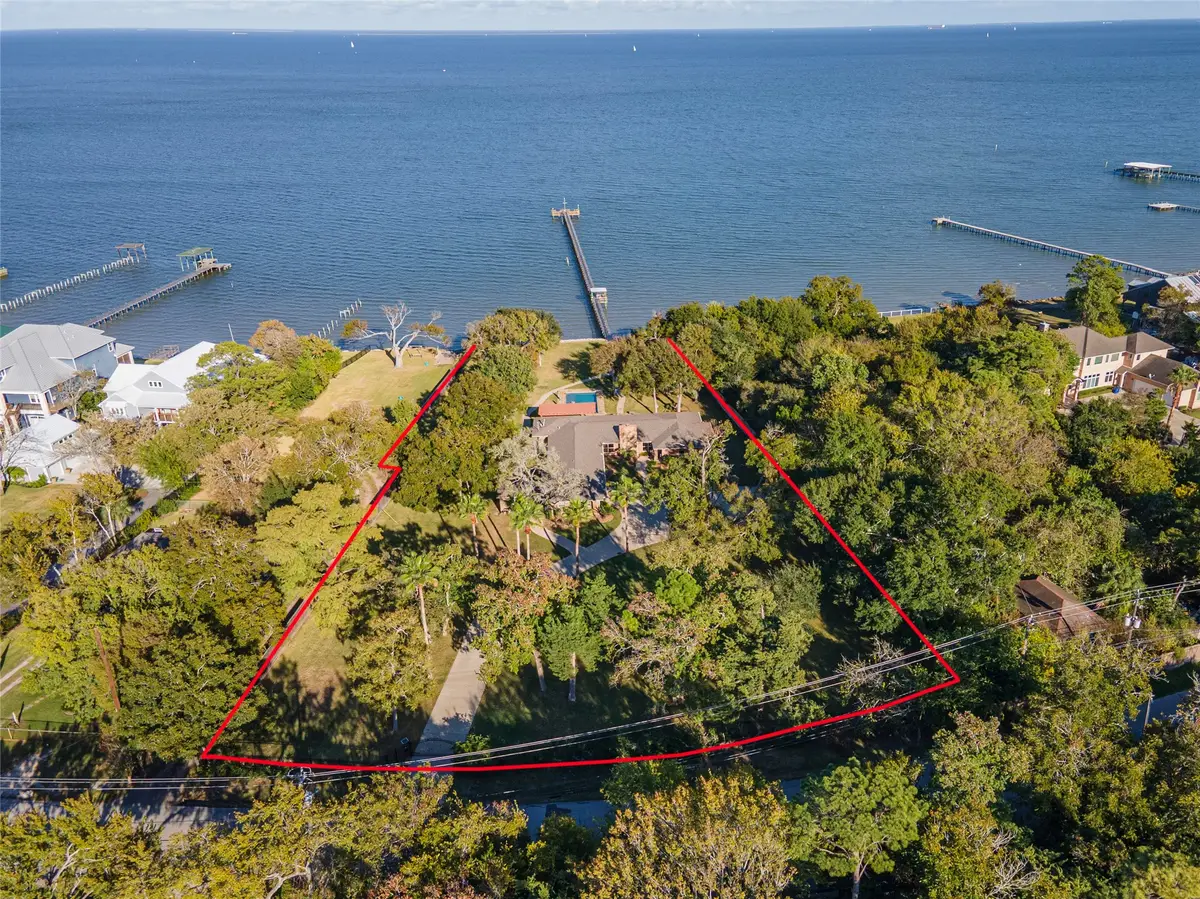 1019 & 1021 Kipp Avenue, Kemah, TX 77565 - Image #1