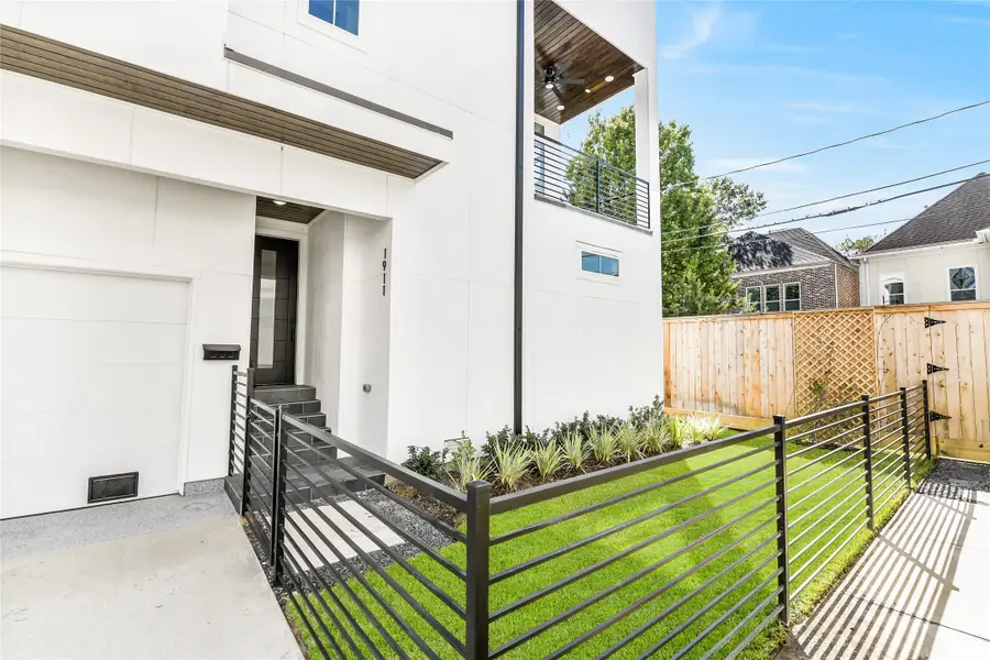 1911 Lauderdale Street, Houston, TX 77030 - Image #2