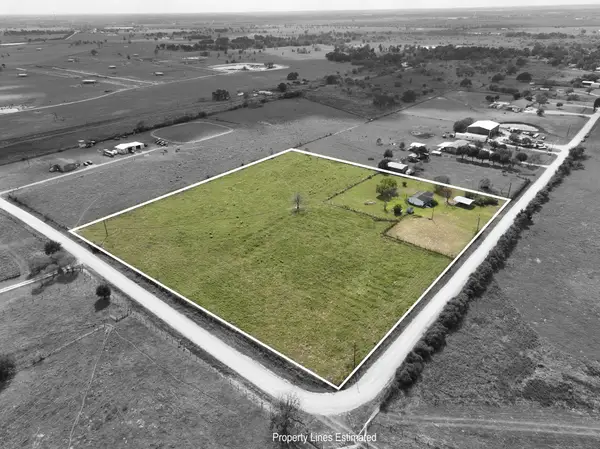 1901 Newsom Road, Bellville, TX 77418