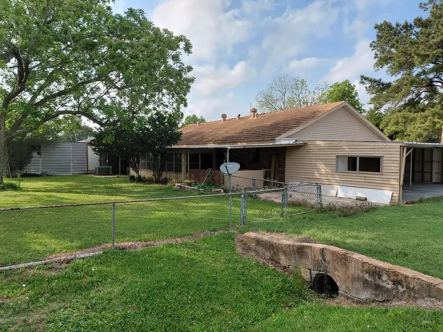 1518 Avenue B, Danbury, TX 77534 - #3
