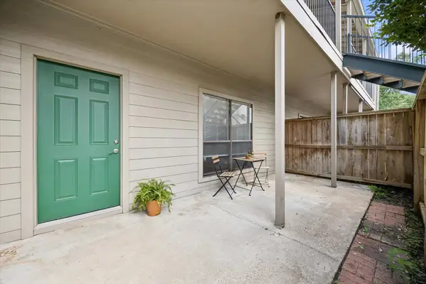 1100 Augusta Drive #25, Houston, TX 77057