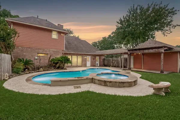 1402 Bittersweet Drive, Richmond, TX 77406