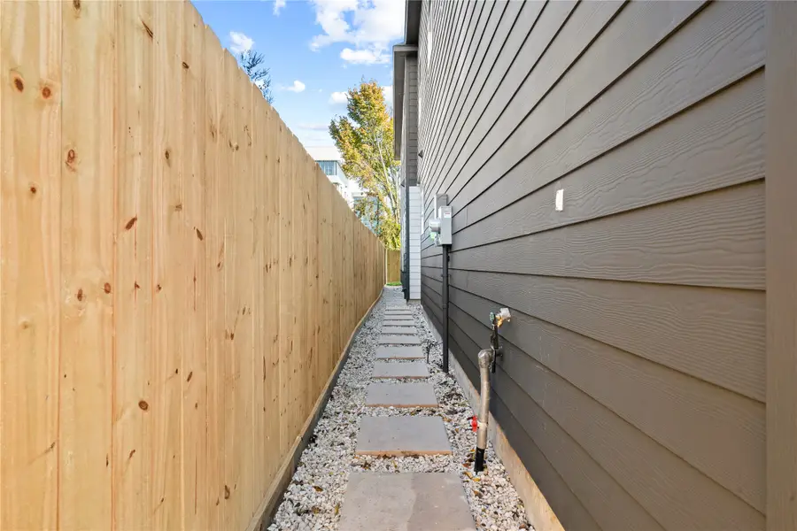 2407 Stuart Street, Houston, TX 77004 - Image #3