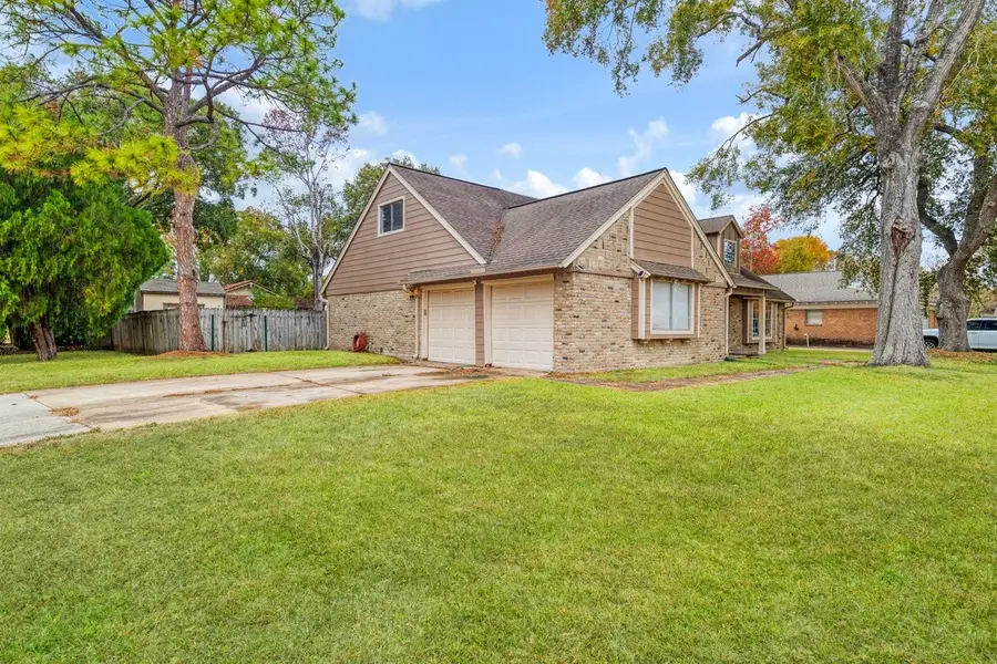 1403 Neptune Lane, Houston, TX 77062 - Image #2