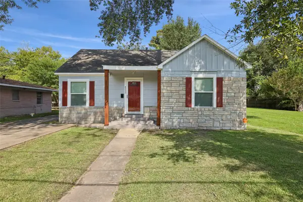 4555 Hartel Street, Beaumont, TX 77705