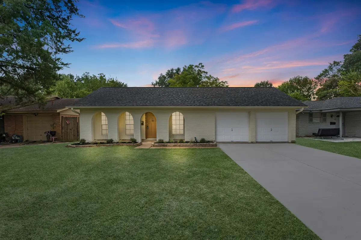 2012 Isla Drive, Pearland, TX 77581 - #1