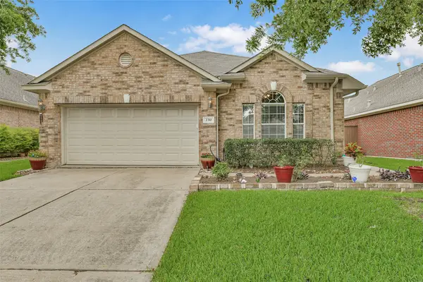 2310 Messina Drive, Pearland, TX 77581