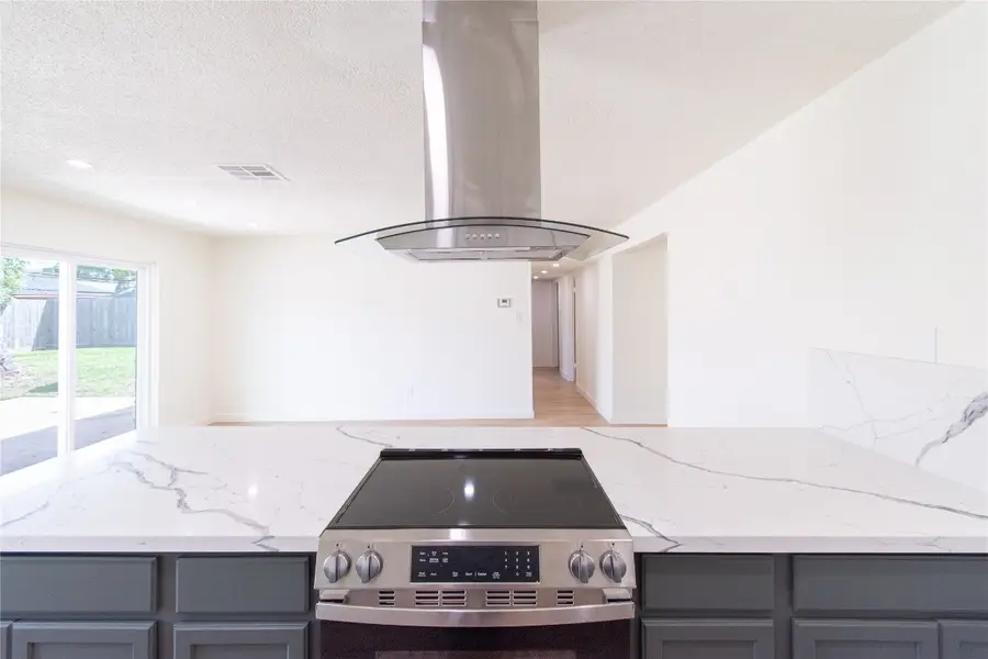 3906 Knotty Oaks Trail, Houston, TX 77045 - #2
