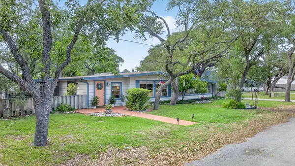 307 N 4th Street, Rockport, TX 78382