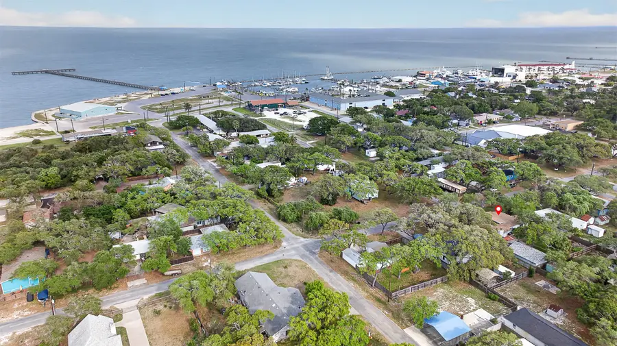 307 N 4th Street, Rockport, TX 78382 - #3