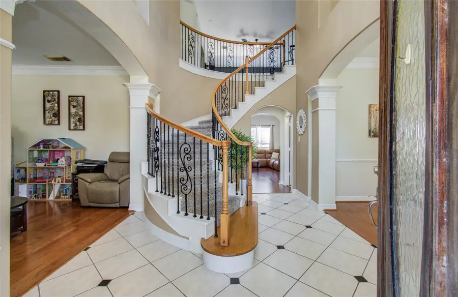 2104 Windy Shores Drive, Pearland, TX 77584 - Image #3