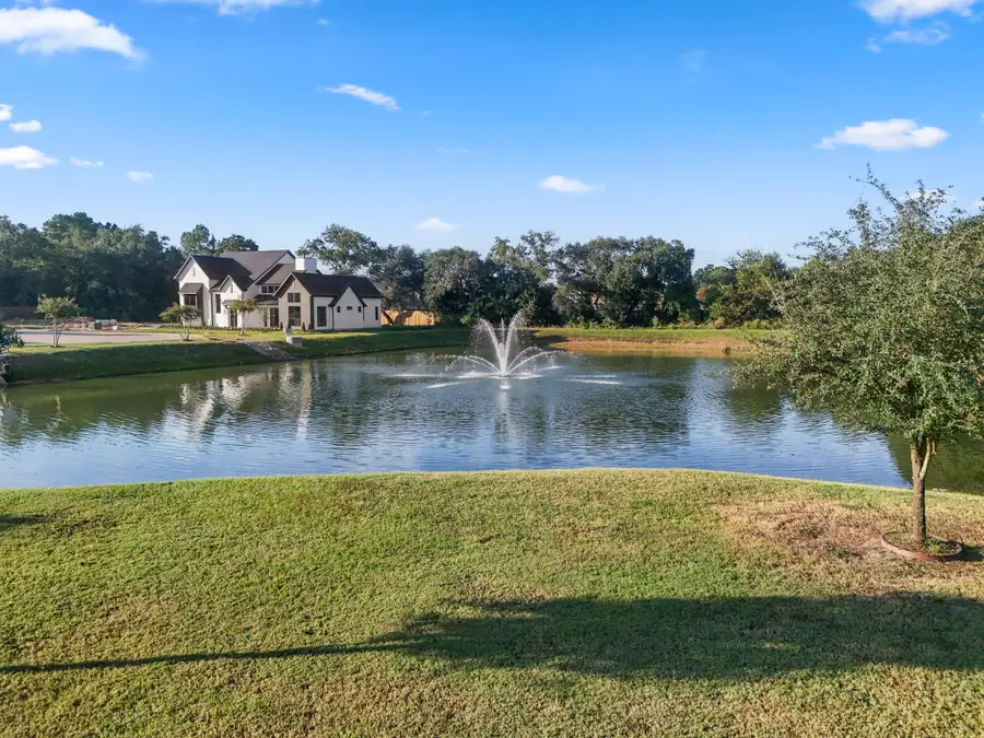 8719 Scrub Oak View Drive, Tomball, TX 77375 - Image #2