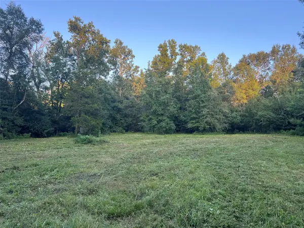 64 Ranch Acres Drive, Huntsville, TX 77340