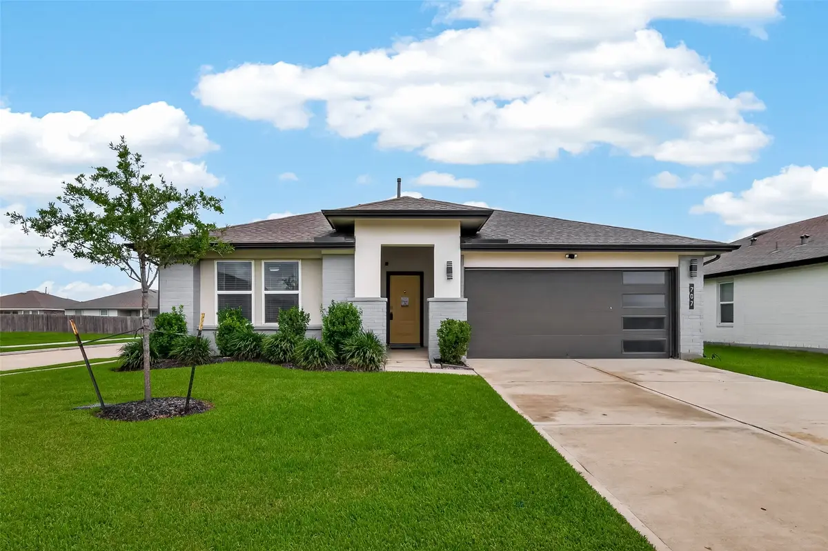 707 Silver Kettle Drive, Rosharon, TX 77583 - #1