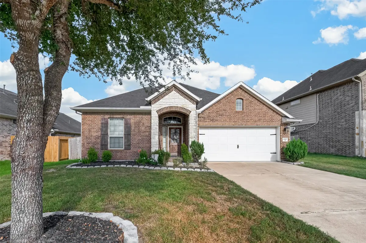 2115 Rolling Hills Drive, Pearland, TX 77581 - #1