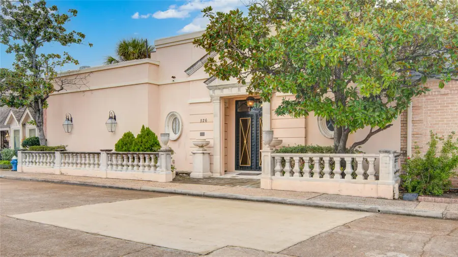 526 Bolton Place, Houston, TX 77024 - Image #2